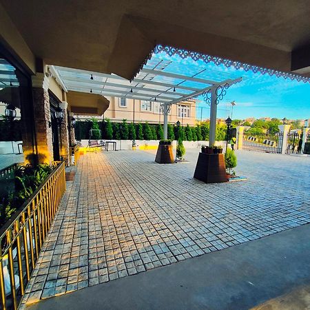 Hotel Acropolis Shillong Bagian luar foto