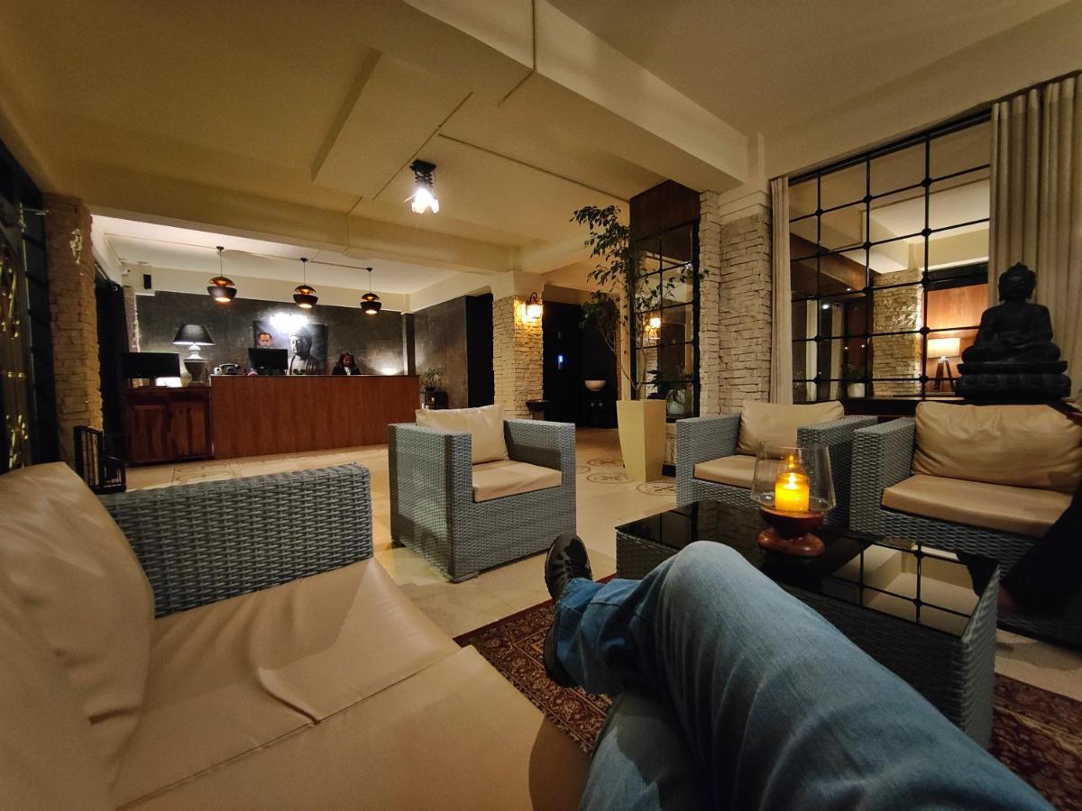 Hotel Acropolis Shillong Bagian luar foto