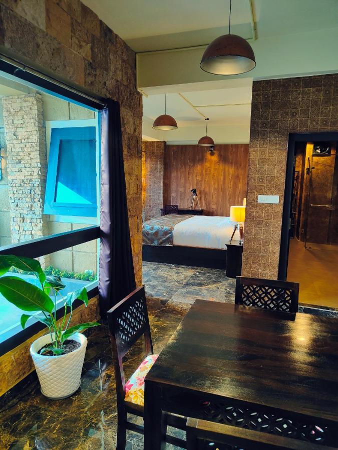 Hotel Acropolis Shillong Bagian luar foto