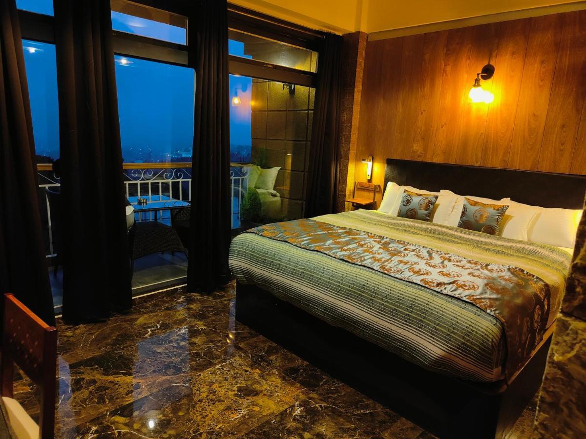 Hotel Acropolis Shillong Bagian luar foto