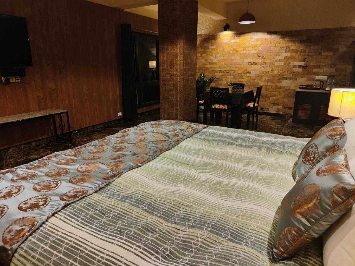 Hotel Acropolis Shillong Bagian luar foto