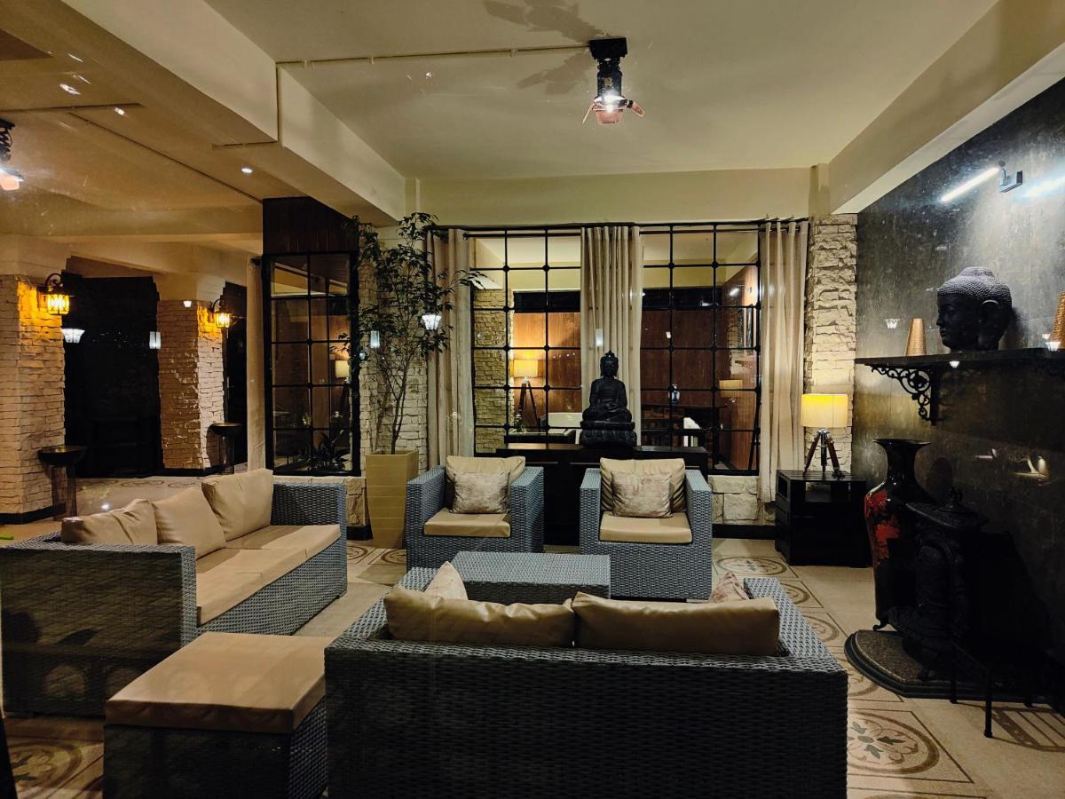 Hotel Acropolis Shillong Bagian luar foto