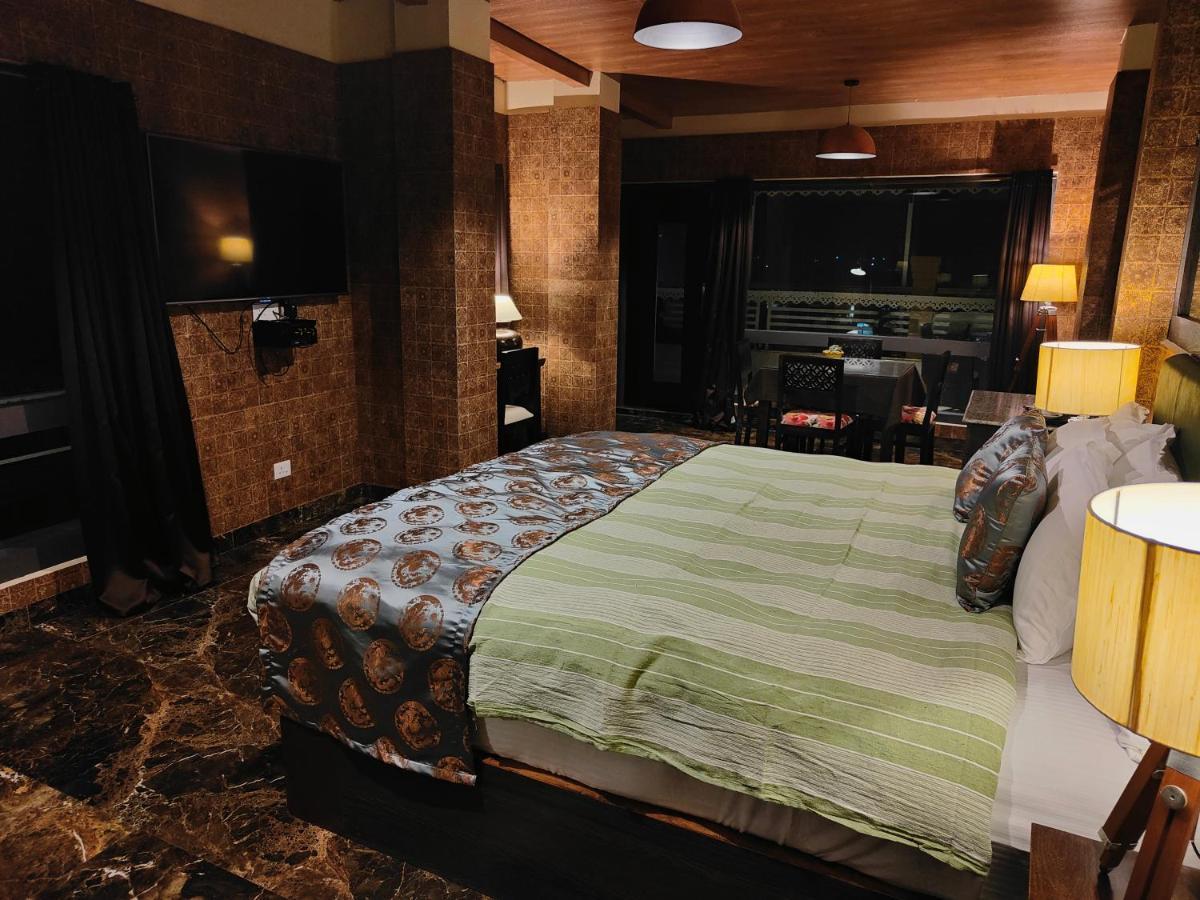 Hotel Acropolis Shillong Bagian luar foto
