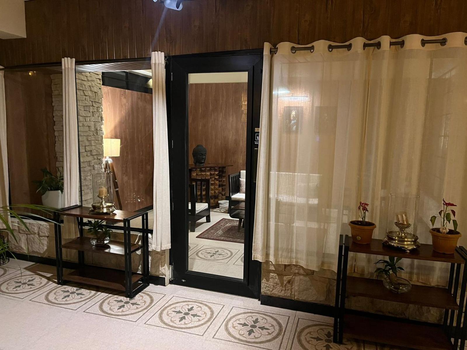 Hotel Acropolis Shillong Bagian luar foto